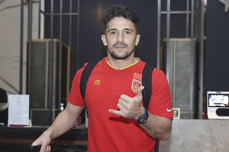 Luo Guofu：離開中國三年后 我仍然是中國公民 當(dāng)我成為一個(gè)歸化的人時(shí) 我對金錢的看法不多