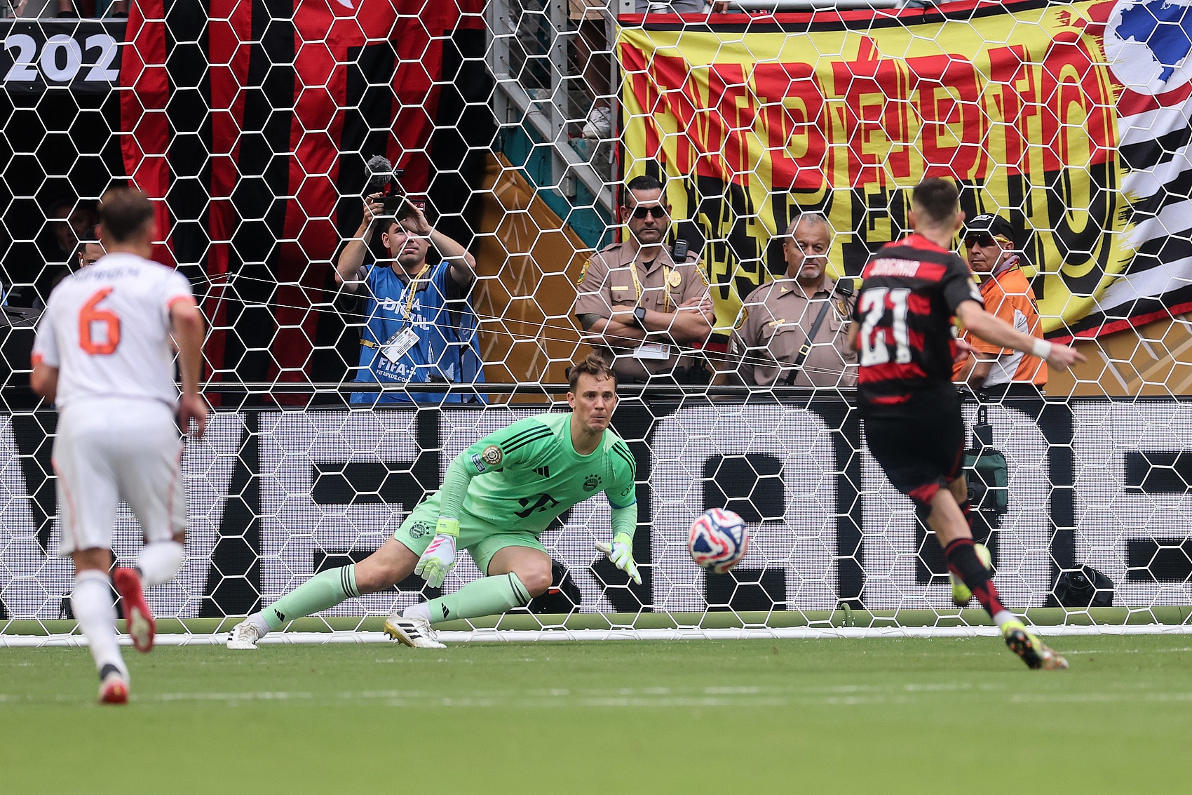 巨大的變化！ IFAB認(rèn)為修改罰球規(guī)則：將罰球踢作為死球 而進(jìn)攻方無(wú)法彌補(bǔ)射門(mén)！